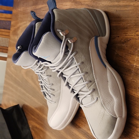 Jordan 12 Retro Gray University Blue - Picture 4 of 4